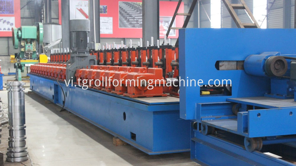 Forming Machine